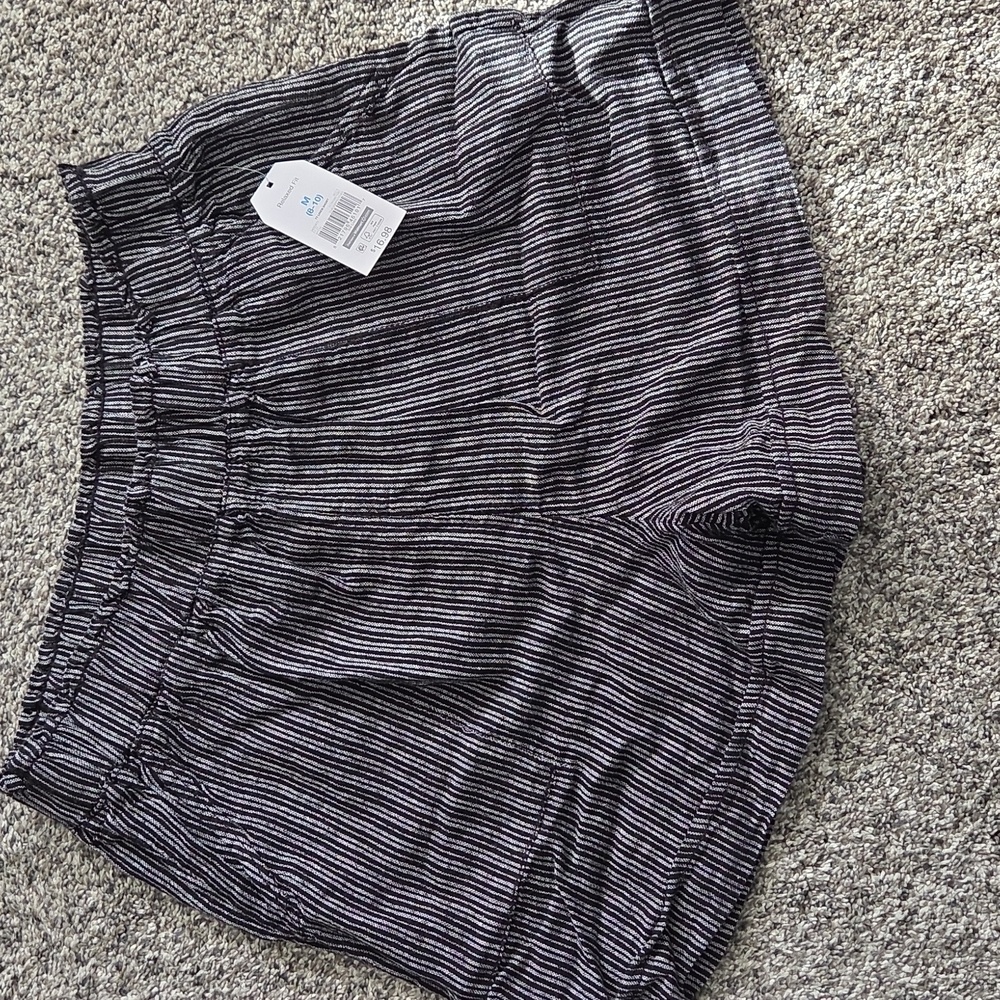 Time and Tru Womens Black White‎ Stripe Linen Pull On Shorts Size M (8-10)